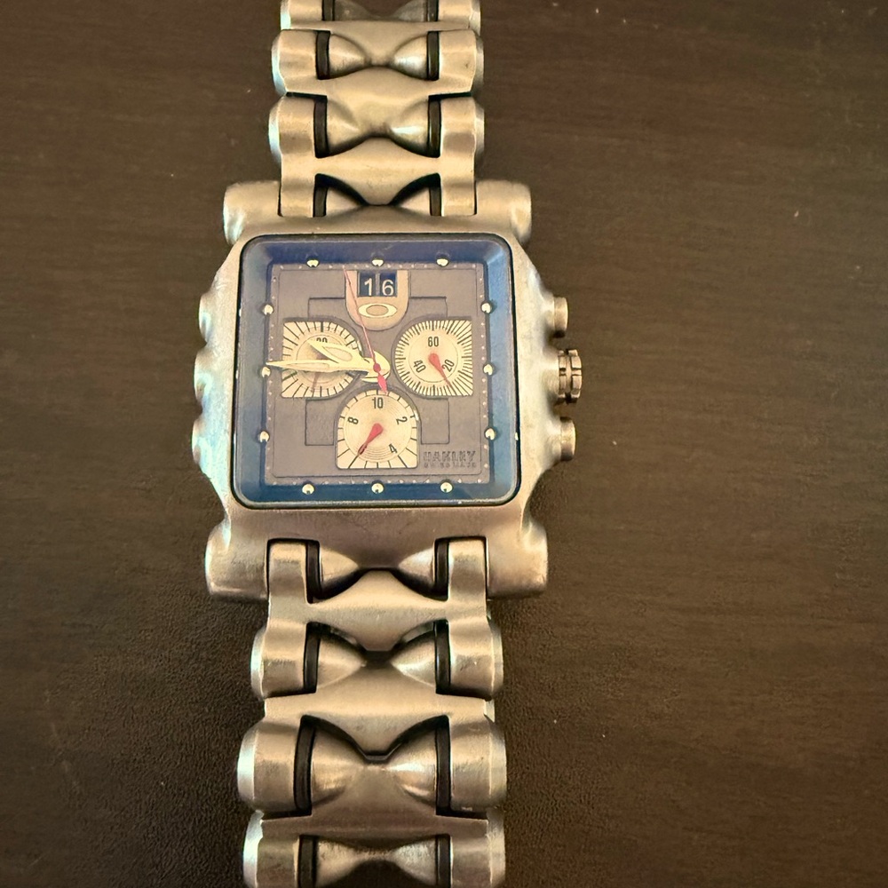 Oakley Minute Machine Titanium Watch